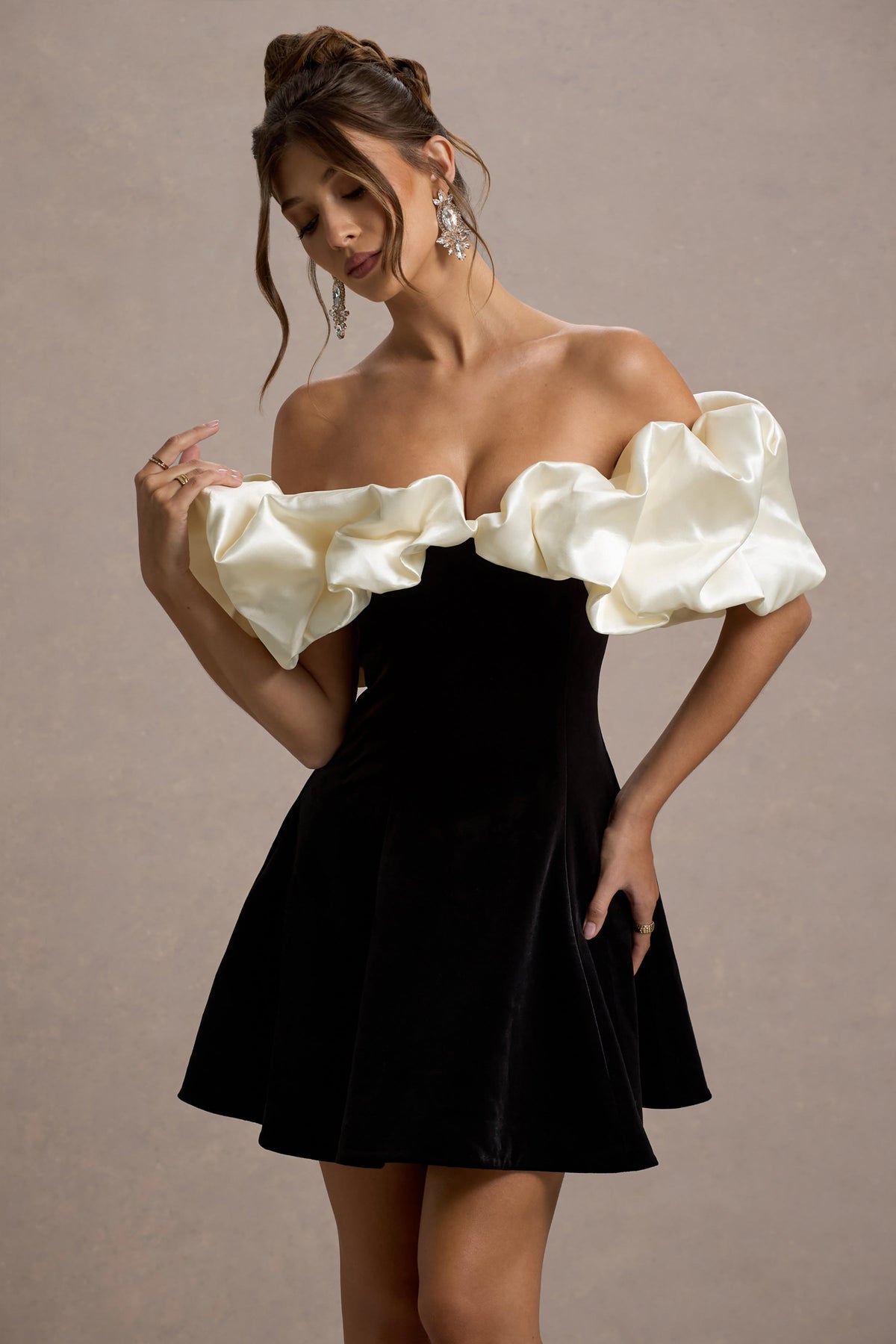 CC_HR_CL135492242---Brynne----Black-&-Cream-Velvet-Mini-Dress-With-Satin-Puff-Sleeves-11.jpg