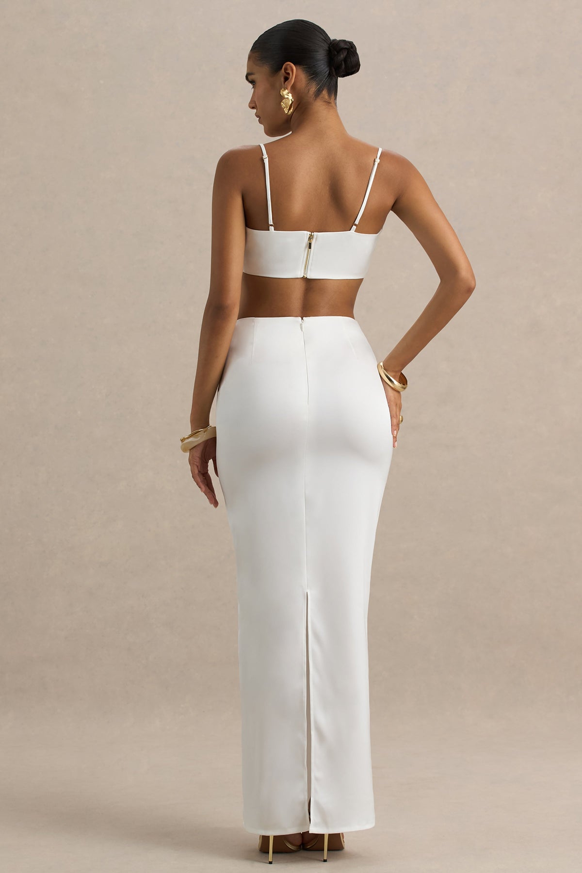 HR_CL136154005---Una-_-White-Ruched-Cowl-Neck-Crop-Top-+-HR_CL136155005---Rosita-_-White-Ruched-Maxi-Skirt39.jpg