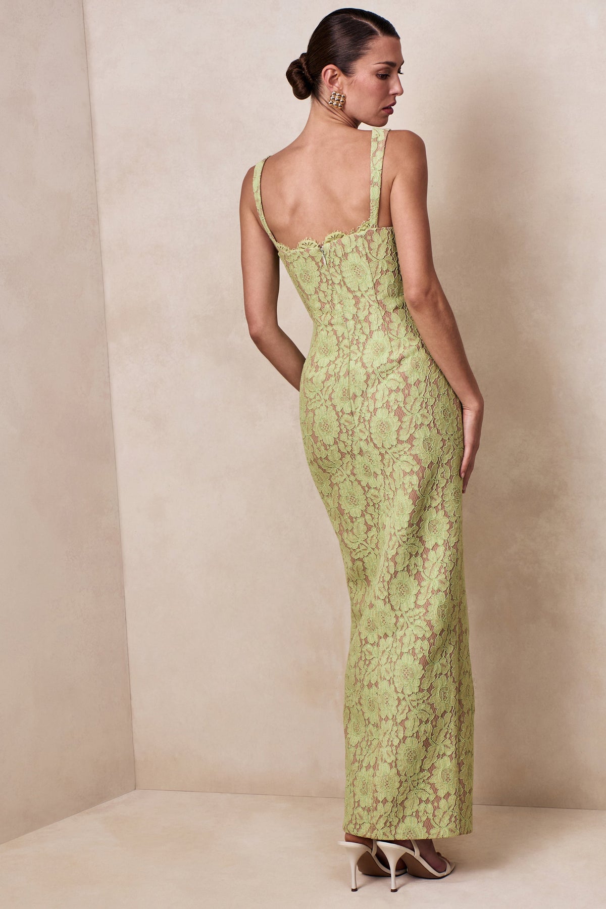 CL13725103706_ECM_CL137251037_-_Zarisse___Green_Lace_Square-Neck_Maxi_Dress_07