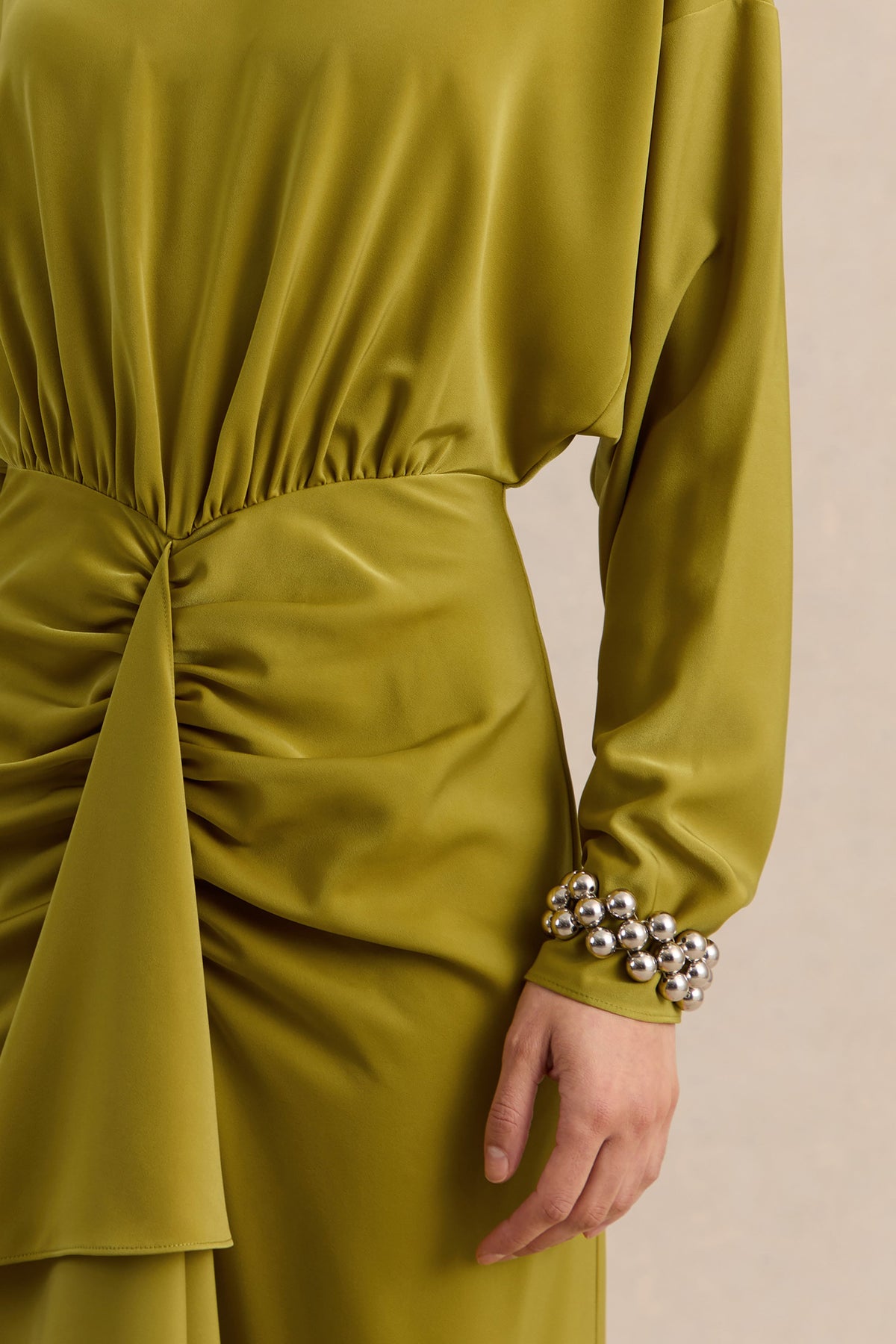 ECM_HR_CL137287031----Perla-Olive-High-Neck-Maxi-Dress-With-Gathered-Detailing-3.jpg