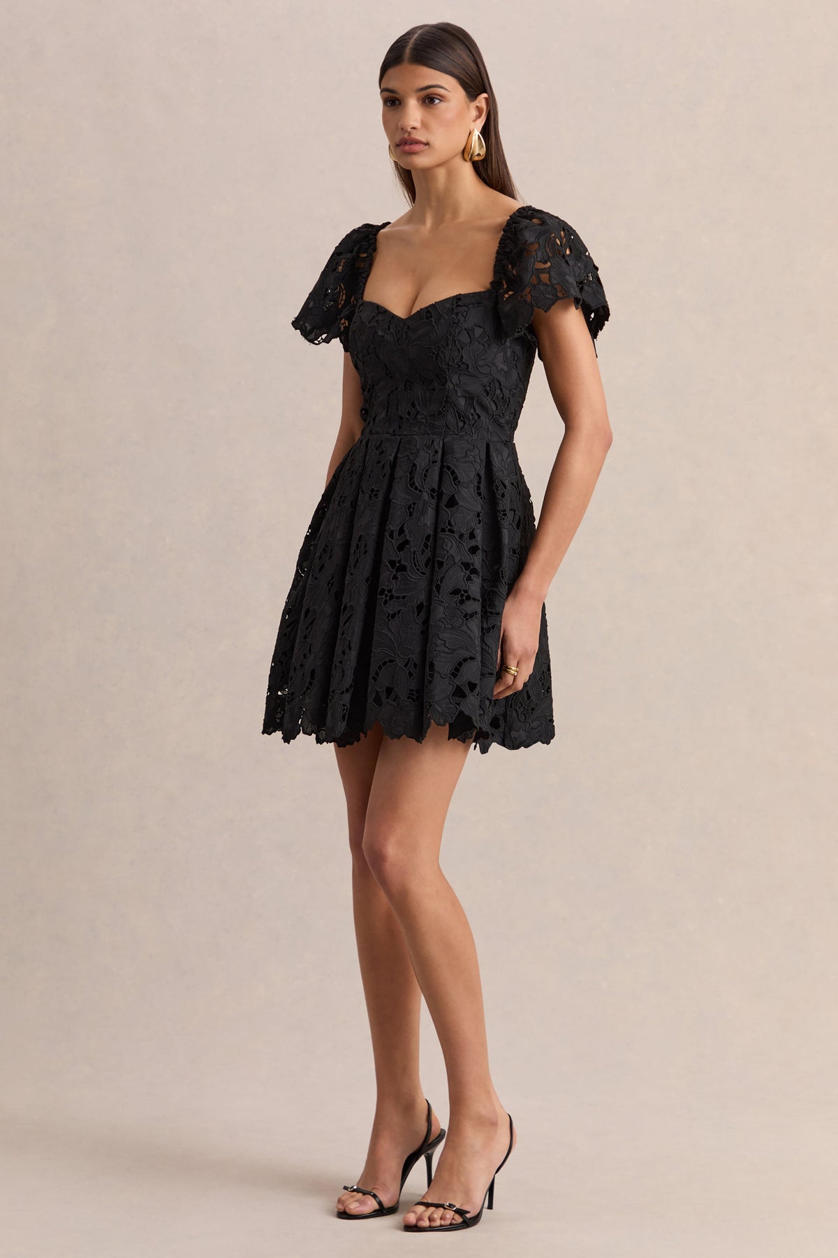 CL137389001-Vivi-_-Black-Lace-Sweetheart-Neck-Mini-Dress.jpg.jpg