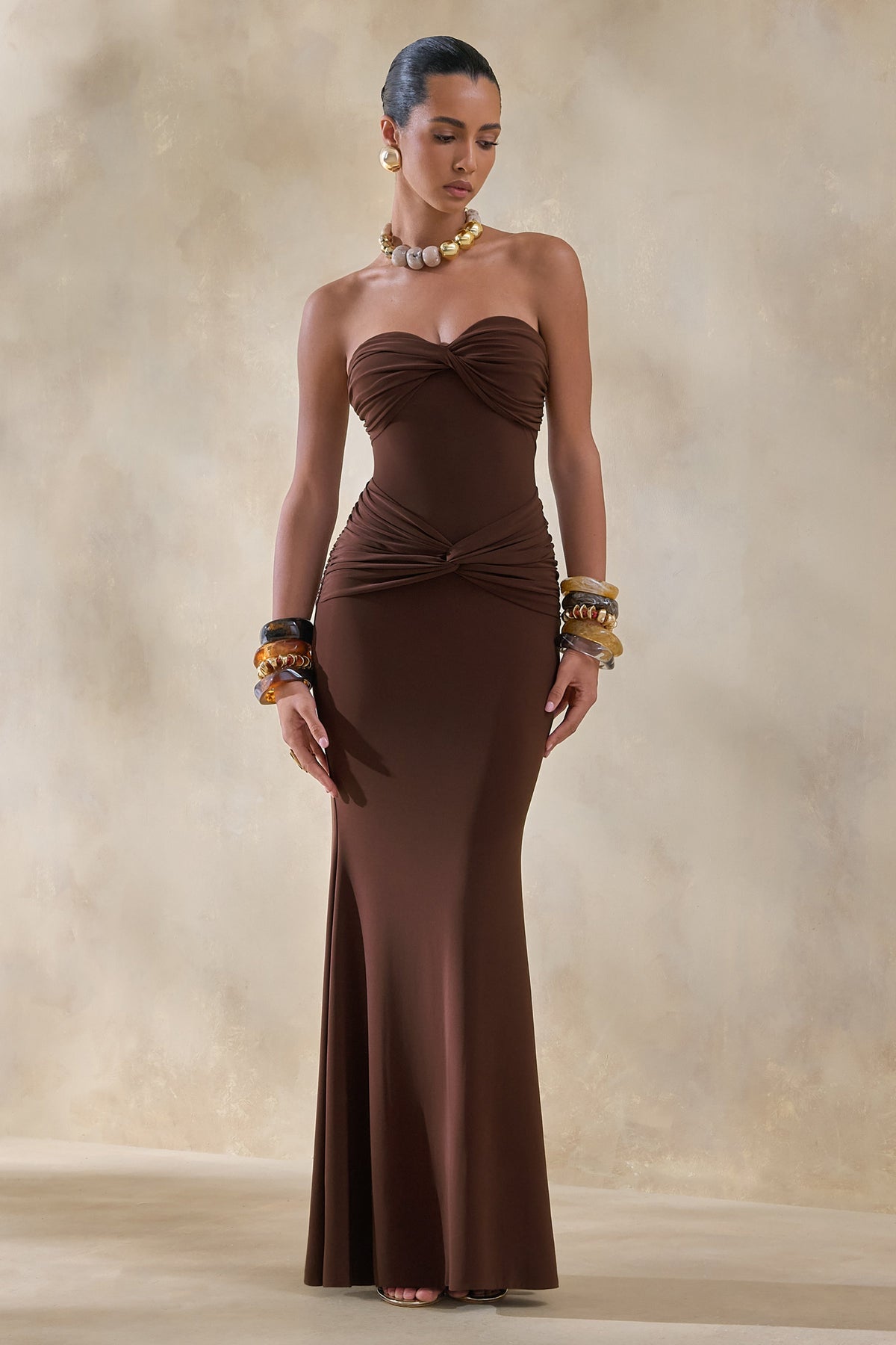 ECM_HR_CL137520021---Elodia-_-brown-Bandeau-Maxi-Dress-With-Gathered-Detailing-03.jpg