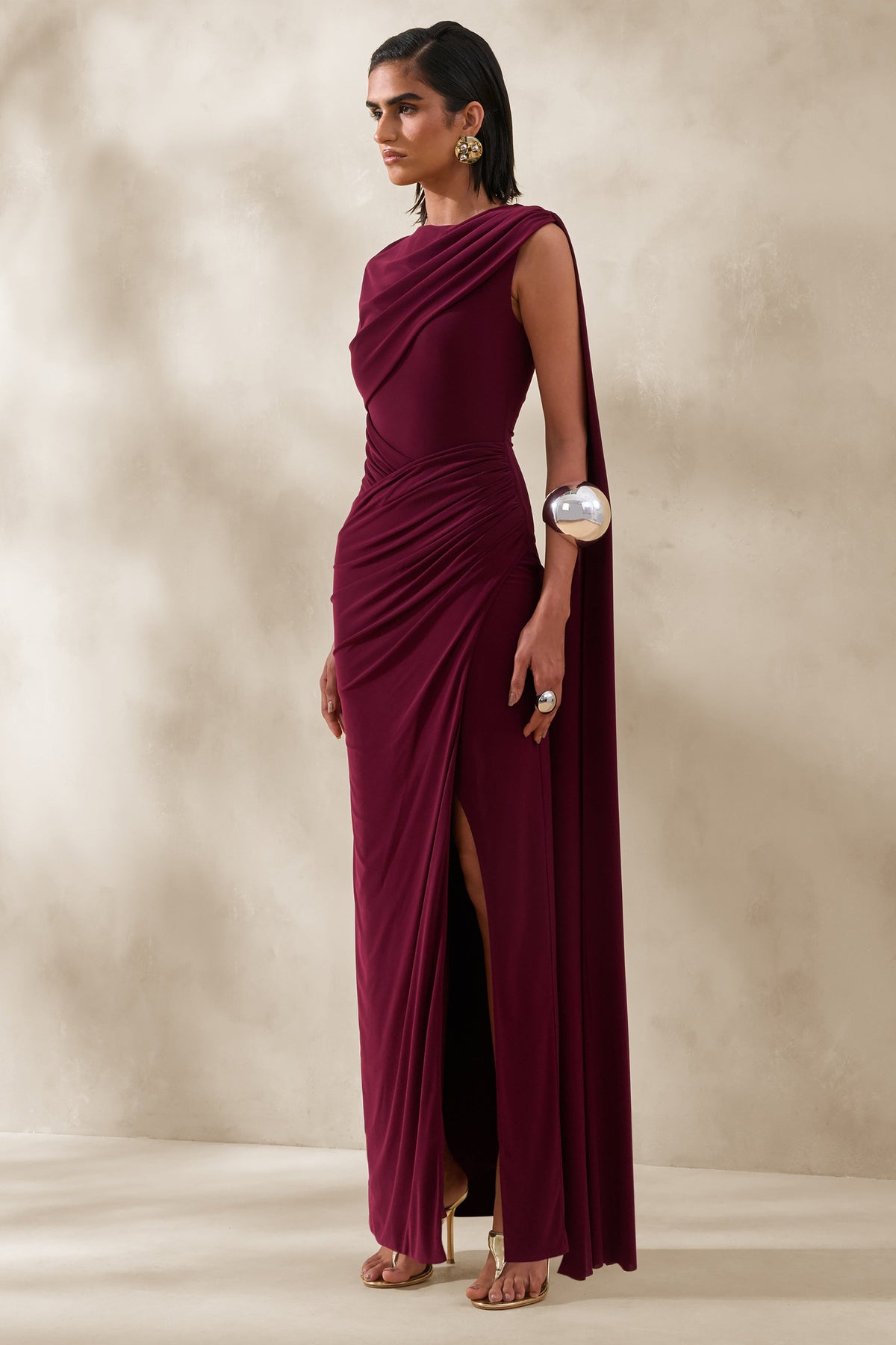 ECM_HR_CL137657102---Palomara-_-Burgundy-Round-Neck-Maxi-Dress-With-Sash-And-Front-High-Split-3.jpg