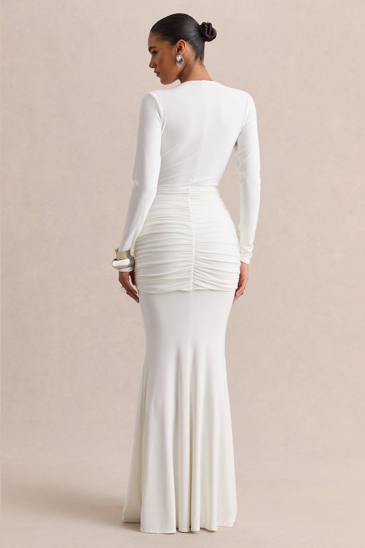 ECM_HR_CL137786110---Palerma-_-White-Draped-Plunge-Neck-Maxi-Dress-With-Gathered-Detailing-04.jpg