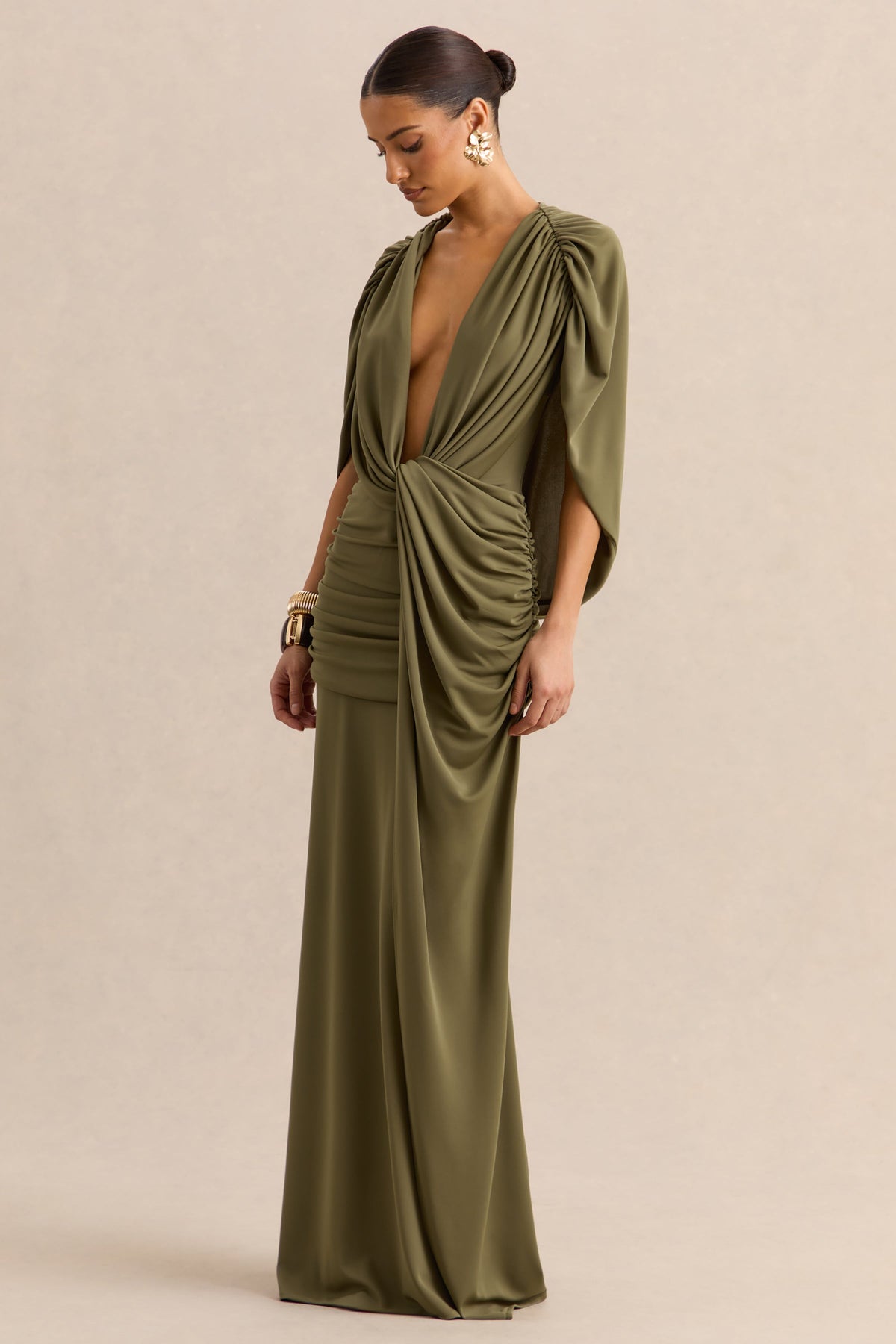 ECM_HR_CL137870031-Marisea-Green-Plunge-Neck-Maxi-Dress-With-Cape-Sleeves_05.jpg