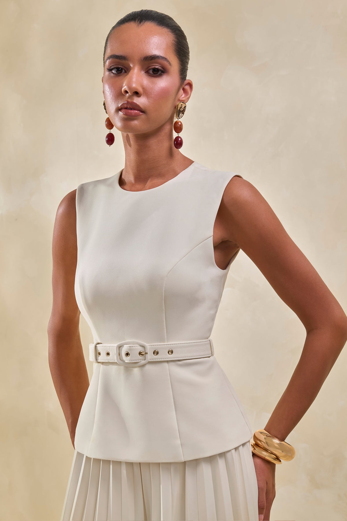 CL13793911106_ECM_HR_CL137939111---Karienne-_-Cream-Round-Neck-Top-With-Belted-Detail-_-CL137940111---Lerenza-_-Cream-Satin-Wide-Leg-Pleated-Trousers6