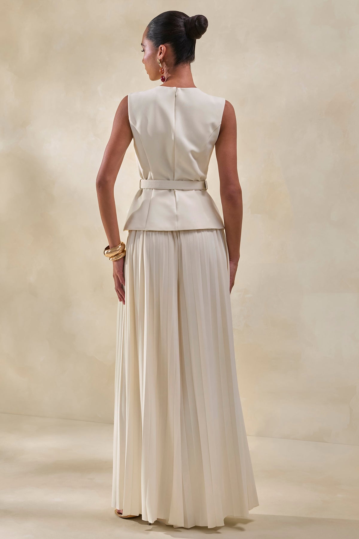 CL13793911106_ECM_HR_CL137939111---Karienne-_-Cream-Round-Neck-Top-With-Belted-Detail-_-CL137940111---Lerenza-_-Cream-Satin-Wide-Leg-Pleated-Trousers9
